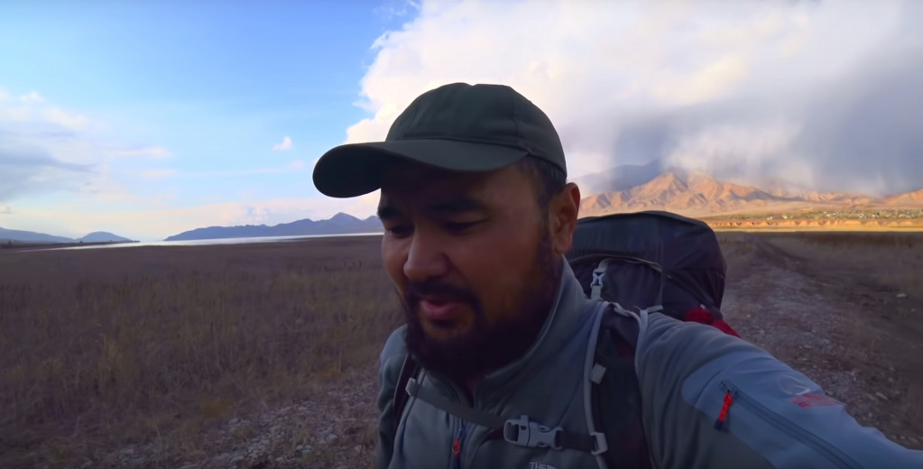 Кыргызстанец дошёл от Джалал-Абада до Бишкека пешком