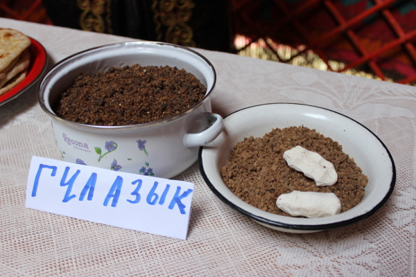 Гюлазык - известное кыргызское блюдо