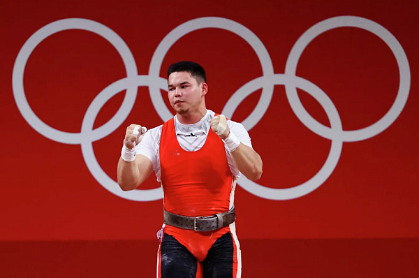 Кыргызстанец завоевал серебро на чемпионате мира по тяжелой атлетике