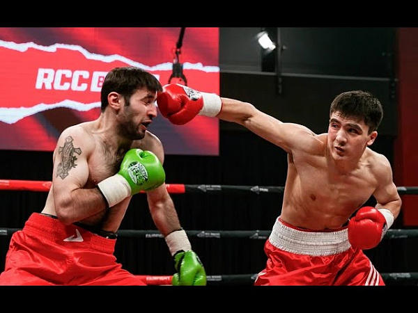 Таджикский боксёр эффектно нокаутировал соперника