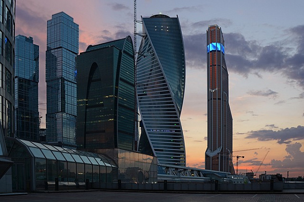 В Москве отменили обязательное ношение перчаток в общественных местах