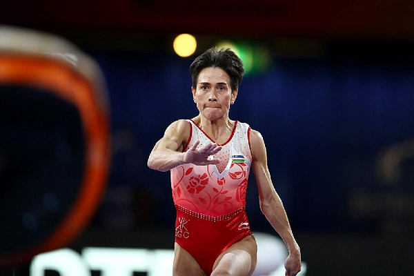 Оксана Чусовитина выиграла мировой турнир по гимнастике